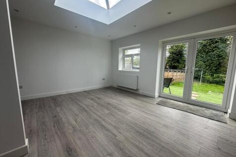 Ward Grove, Lanesfield, Wolverhampton photo 3