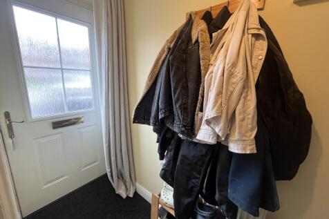 Cloakroom/wc