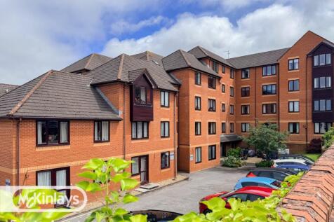 Well-Presented Over-55s Apartment with Excellent 
