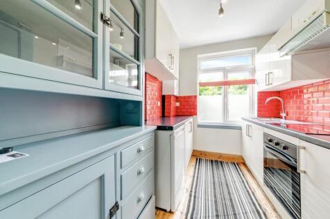 86536-JM-PropWorld-11 CHESEMAN COURT -21.jpg