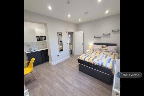 *Studio 3 Now Taken*All Bills Included-£1100/Month