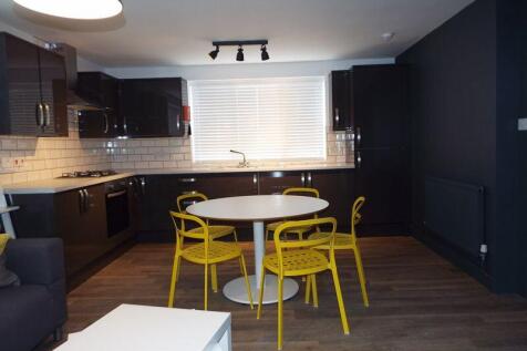 Full length living area 