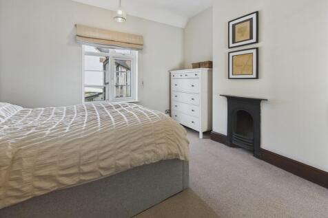 CAM04273G0-PR0157...