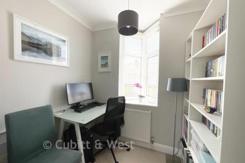 Bedroom 4 / Study