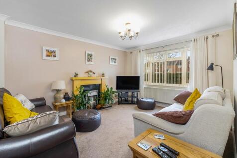 20 Greenwich Avenue (Holbeach)-20