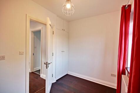 44 Bowness Crescent - Bedroom 4-door