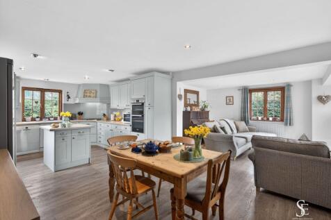 Kitchen / Breakfast / Family Room