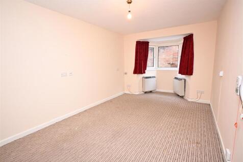 Lounge/ dining area