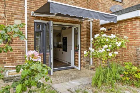 External Lifestyle Photograph