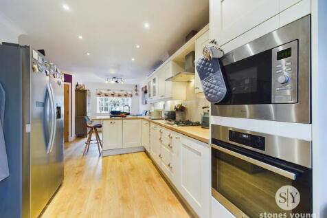 Kitchen &amp; Dining Area