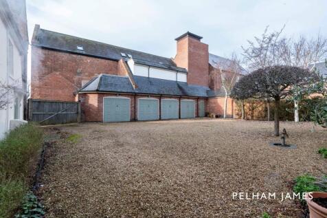 Garage, Bourne Eau House, Bourne