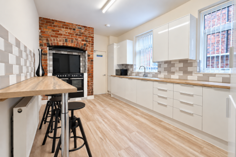 16 Longworth Road, Horwich, BL6 7BA photo 5