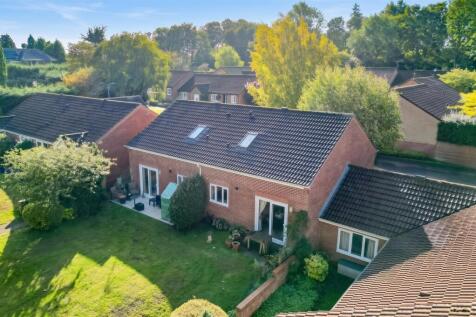 25 Warwick Way, Ashby