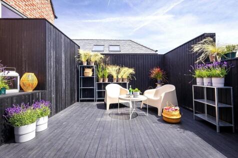 House. Partnership
