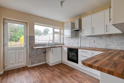 13 Queensway Drive-5.jpg