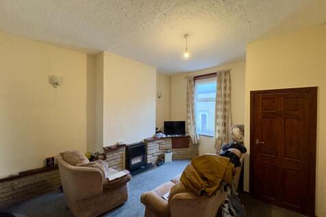 Hollingreave Road, Burnley, Reception Room Photo, 