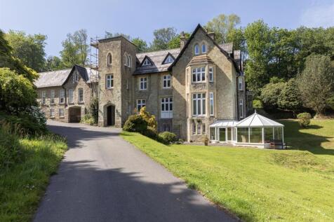 MAIN HOUSE APARTMENT INSIDE PIC 2.jpg