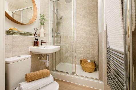 Ensuite to the main bedroom