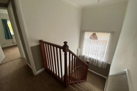 The Close, Royston  photo 5