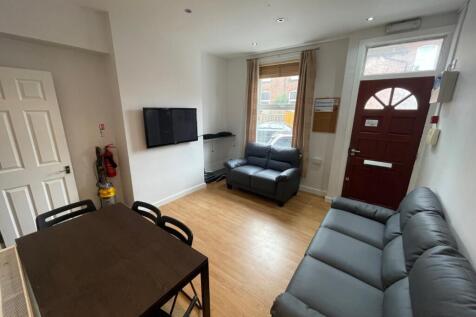 Beamsley Terrace, Hyde Park, Leeds, West Yorkshire, LS6 photo 3
