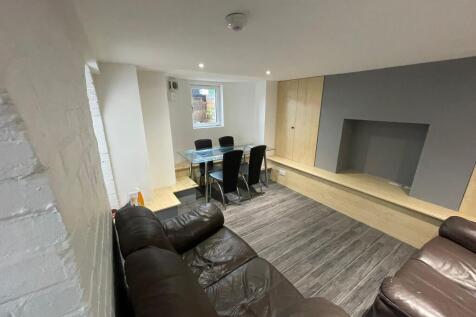 6 Bed House