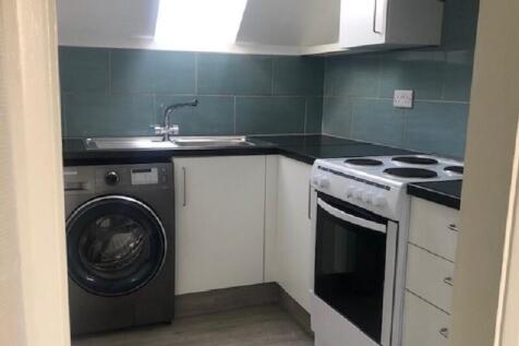 Littlehaven Lane, Horsham, West Sussex. RH12 4UX photo 4