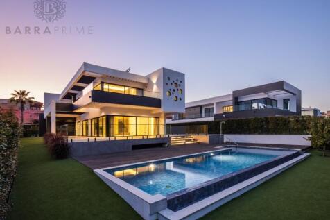 5-Bedroom Luxury Villa with Golf Course Views in Vilamoura
