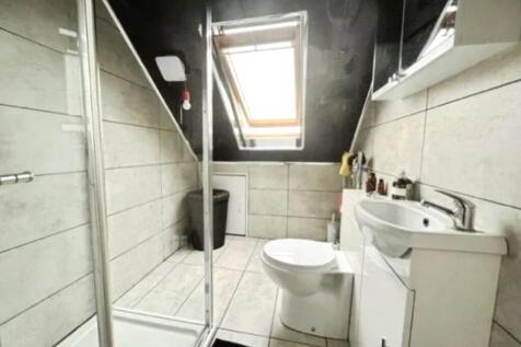Chesterfield Road, Ashford, Surrey, TW15 photo 5
