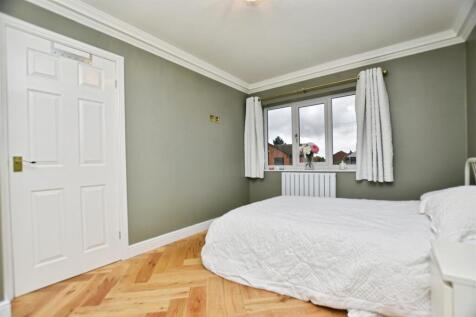 38043ab8-bed 202 20b.JPG