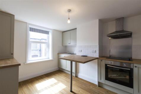 2-bed flat on Cow Pasture Road, Ilkley, LS29, £995/mo