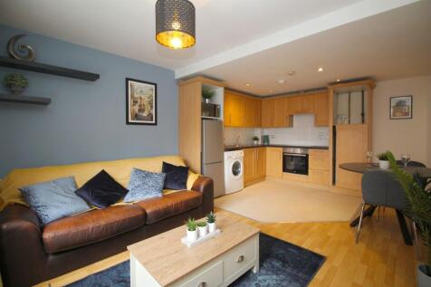 Lounge / Kitchen