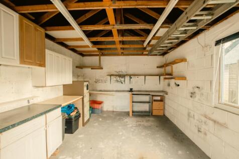 7 Kernow Close TPS Bodmin 01208 74182-01