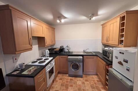 Fount Court, Lathkill Street photo 4