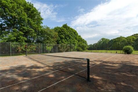 Gate House Farm tennis court