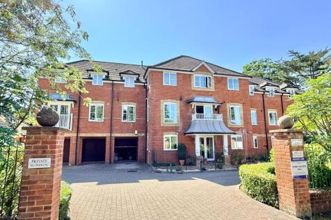 2 Bedroom Ground Floor Flat
