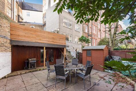 Gledhow Gardens 2_31-4-2. Low Res.jpg