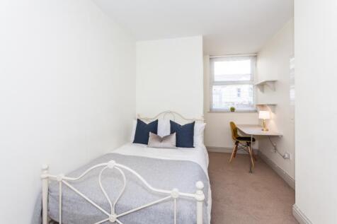 Bedroom 4.jpg