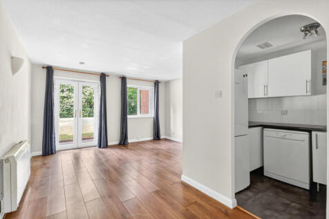 8maplecourtlarge12