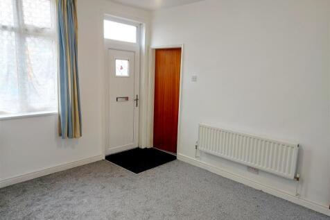 main street, Huthwaite, Sutton in Ashfield photo 3