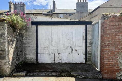 Detached Garage