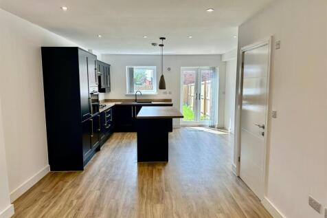 WhatsApp Image 2025-07-14 at 14.02.32 (2).jpeg