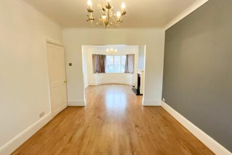 Midhurst Avenue, Westcliff-on-Sea photo 4