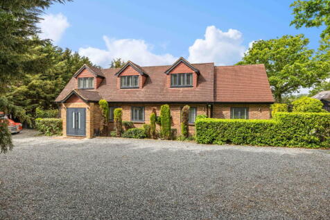 Ramsden Park Road, Ramsden Bellhouse, Billericay CM11. 4 bedroom detached house for sale