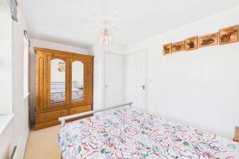 Bedroom: