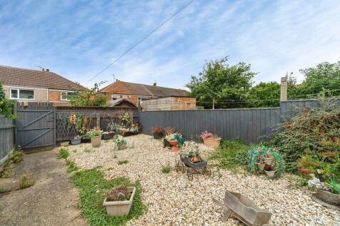 Rear Garden pic 3