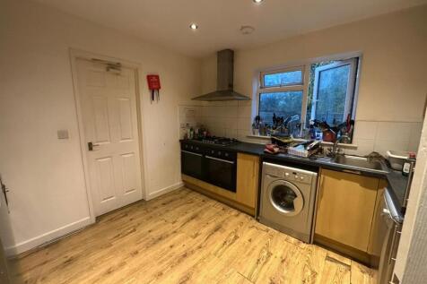 Kitchen Area.jpeg