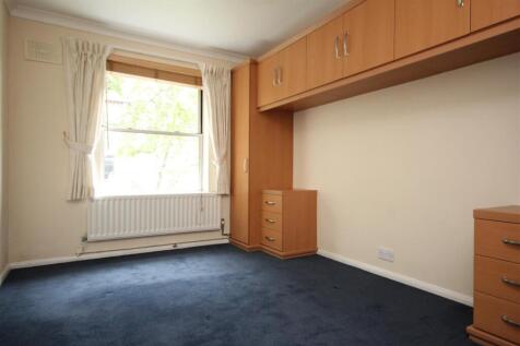 Chevremont, Jenner Road, Guildford photo 4
