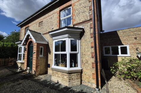 OakleyCottageFront.jpg