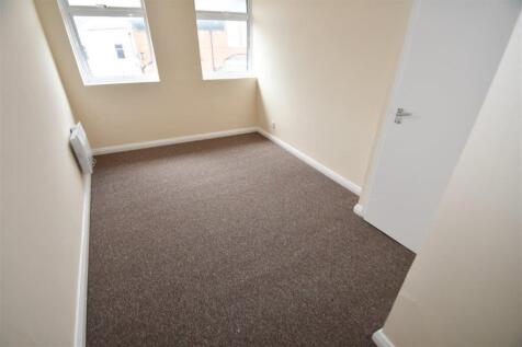 3 bedroom Maisonette 1st Floor in Godalming photo 4