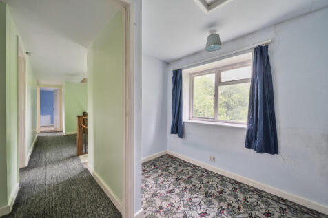 1306874-4-684b0d7...